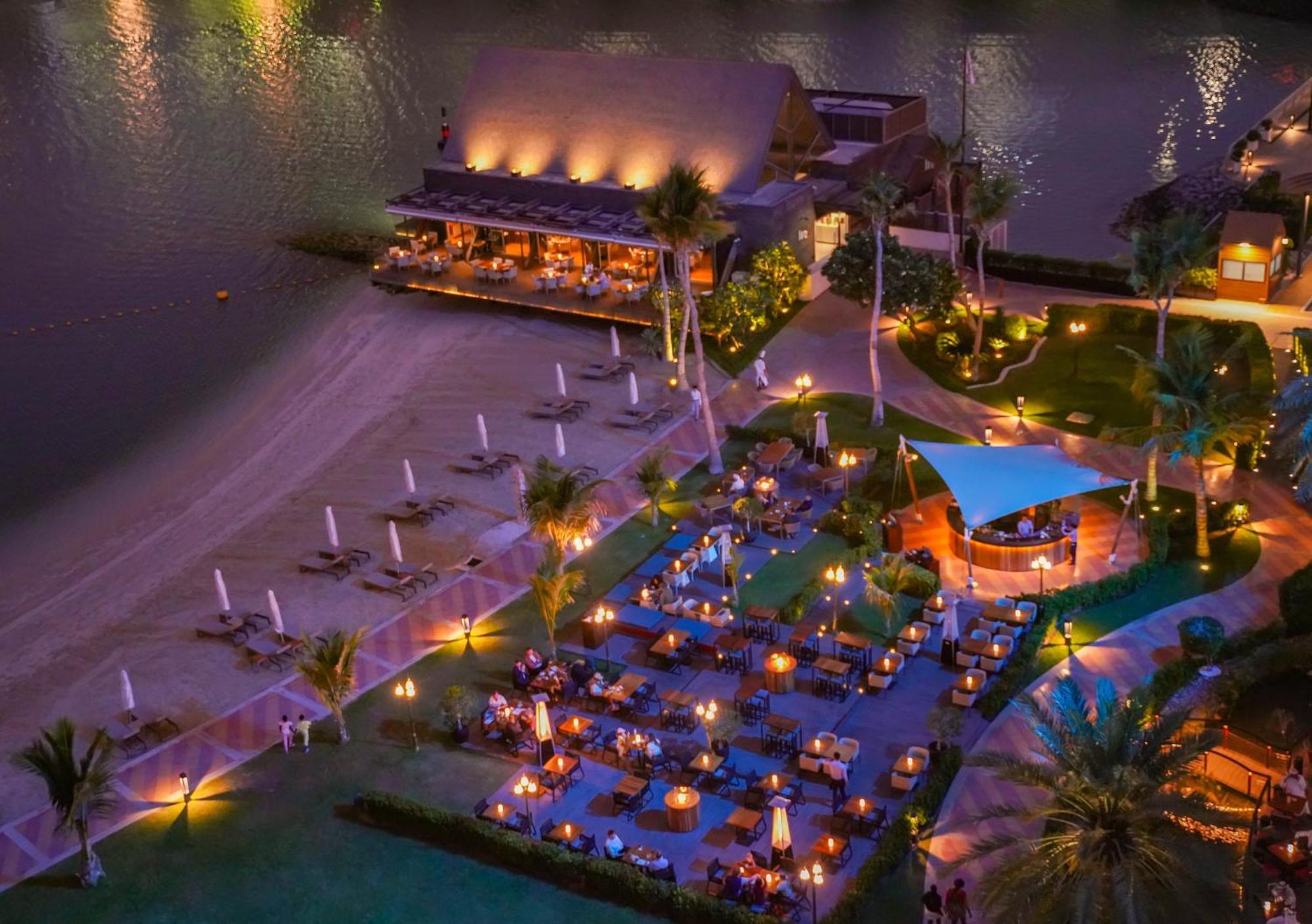 Beach Rotana - Abu Dhabi Ngoại thất bức ảnh The beach at the resort