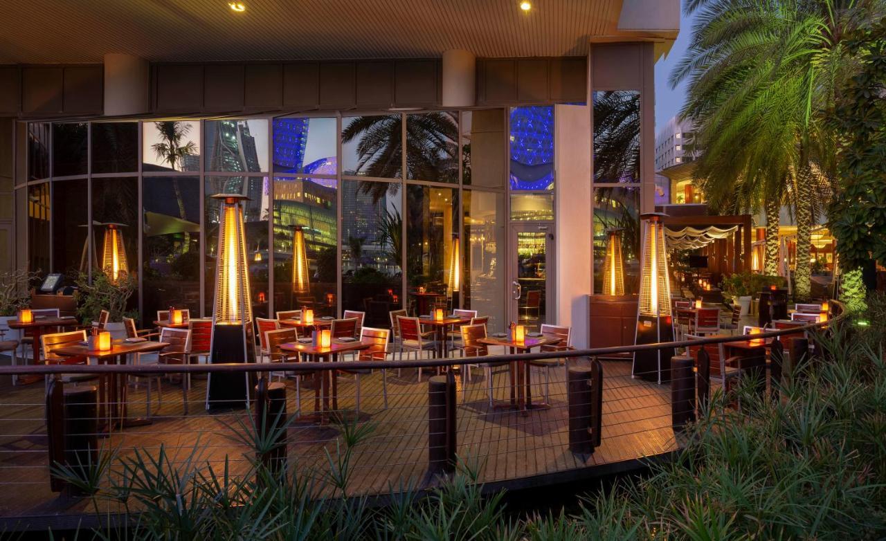 Beach Rotana - Abu Dhabi Ngoại thất bức ảnh The Deck