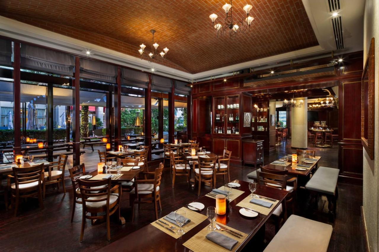 Beach Rotana - Abu Dhabi Ngoại thất bức ảnh The interior of the restaurant